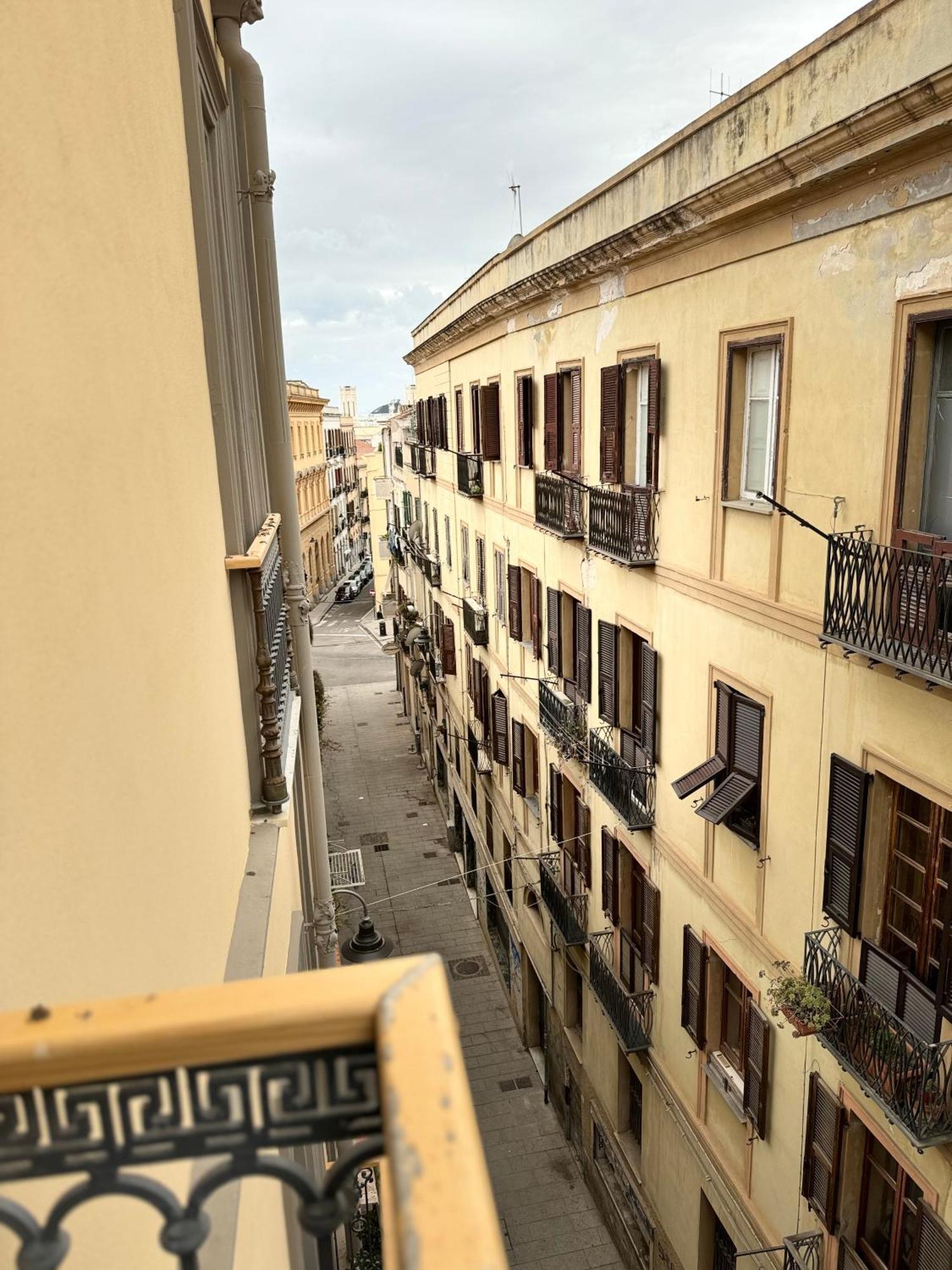 Fl Apartments Nel Corso Cagliari Exteriör bild